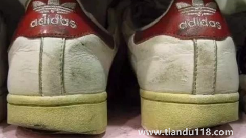 鞋子磨損能看出身體情況嗎(正常人是鞋子內側磨損嗎)(圖3) 鞋子磨損能看出身體情況嗎3