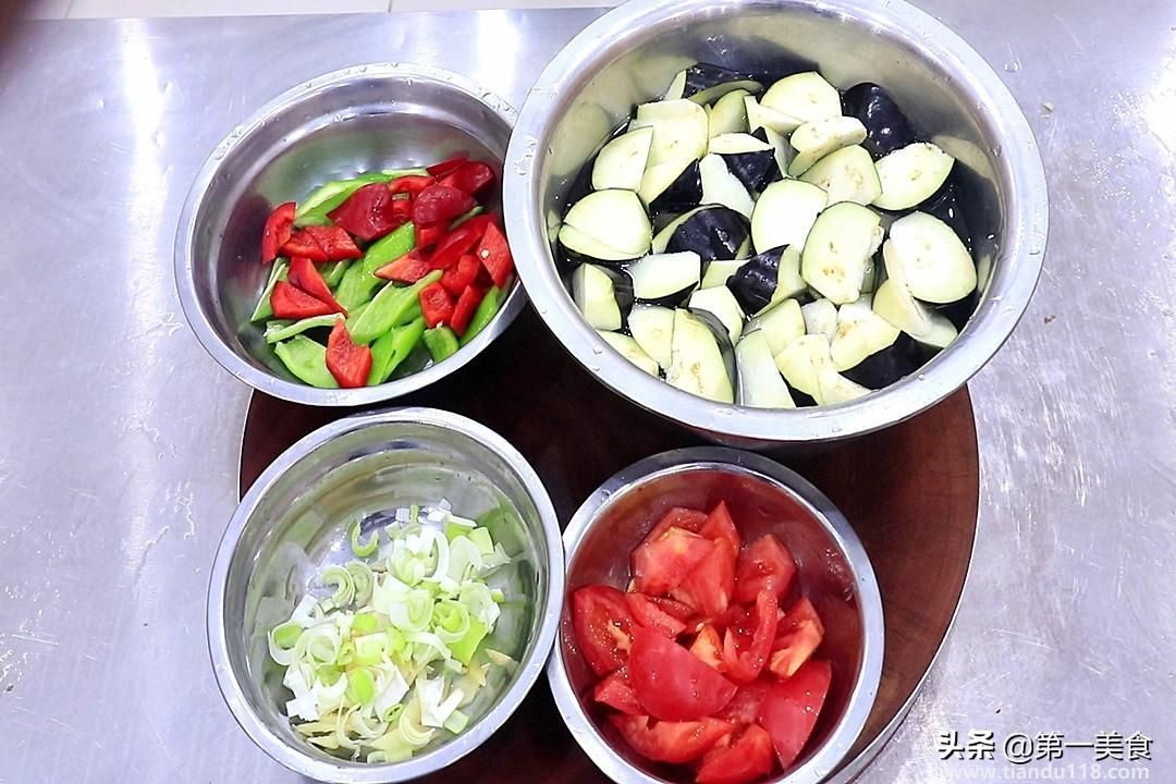 紅燒茄子的做法(紅燒茄子怎么做)(圖4) 紅燒茄子的做法(紅燒茄子怎么做)(圖4)