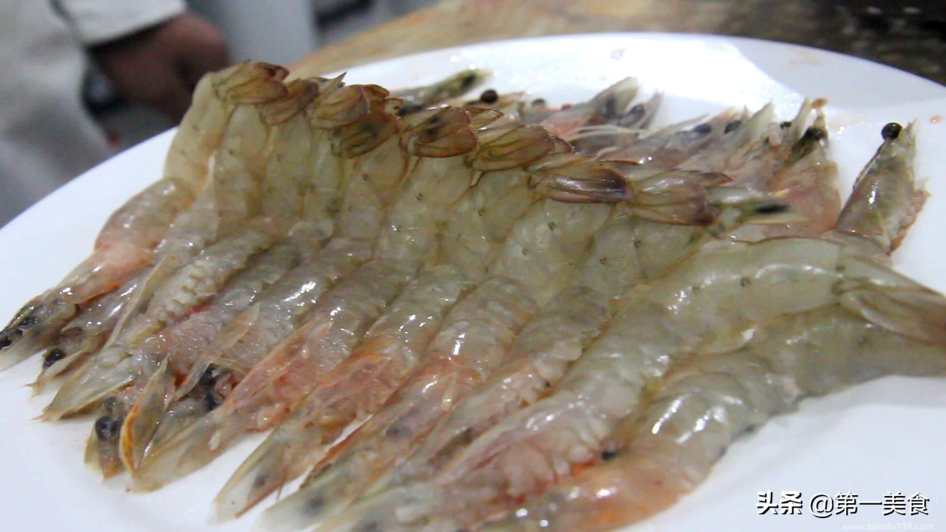 蒜蓉蝦的做法（蒜蓉蝦怎么做）(圖3)