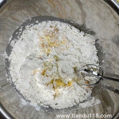 戚風蛋糕的做法(戚風蛋糕怎么做)(圖3) 戚風蛋糕的做法(戚風蛋糕怎么做)(圖3)