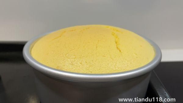 戚風蛋糕的做法(戚風蛋糕怎么做)(圖1) 戚風蛋糕的做法(戚風蛋糕怎么做)(圖1)