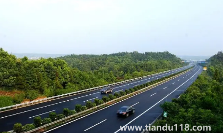 2022年國(guó)慶開(kāi)車(chē)去長(zhǎng)沙會(huì)堵嗎(國(guó)慶開(kāi)車(chē)去長(zhǎng)沙要注意什么)(圖2) 2022年國(guó)慶開(kāi)車(chē)去長(zhǎng)沙會(huì)堵嗎2