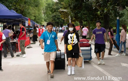 2022新生報(bào)到后就入學(xué)了嗎(大學(xué)新生報(bào)到一般提前幾天可以去)(圖2) 2022新生報(bào)到后就入學(xué)了嗎2