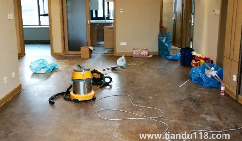 做保潔自己接單在哪個(gè)平臺(tái)(開家政公司需要多少資金)(圖3) 做保潔自己接單在哪個(gè)平臺(tái)3