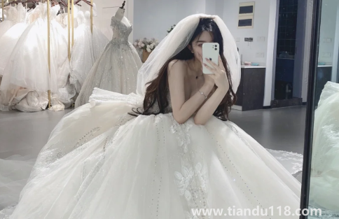 婚紗破了可以補(bǔ)救嗎2