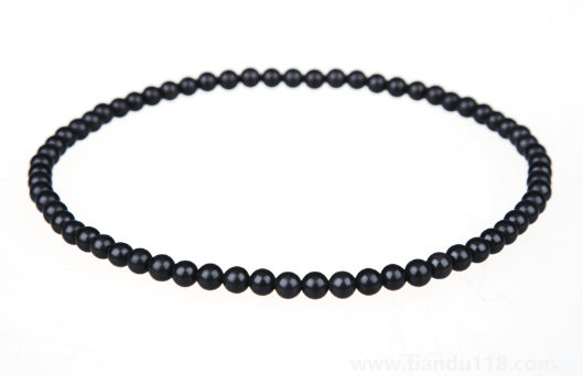 砭石項(xiàng)鏈的作用與功效（佩戴砭石項(xiàng)鏈注意事項(xiàng)）