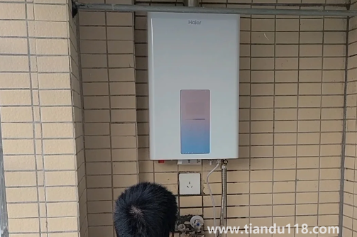 網(wǎng)上購買熱水器安裝收費嗎(熱水器安裝師傅會亂收費嗎)(圖1) 網(wǎng)上購買熱水器安裝收費嗎1