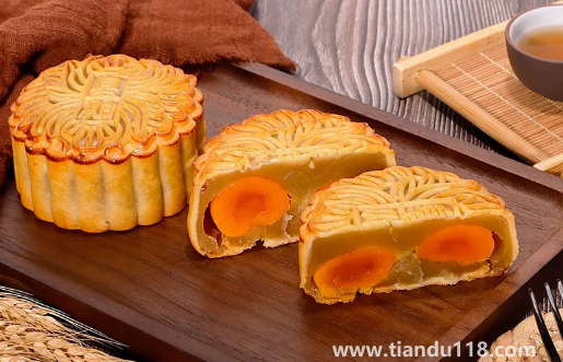 一個(gè)月餅的熱量相當(dāng)于幾個(gè)雞腿（月餅的熱量為什么這么高）