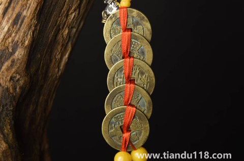 對門掛五帝錢是不是對自己不好(怎樣破解對門鄰居掛五帝錢)(圖2) 對門掛五帝錢是不是對自己不好2