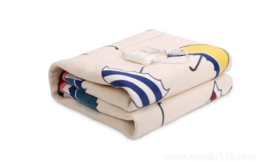 電熱毯能開(kāi)一整夜嗎(電熱毯使用注意事項(xiàng))(圖1) 電熱毯能開(kāi)一整夜嗎1