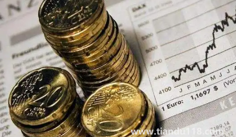 基金虧了25%是贖回還是放著1