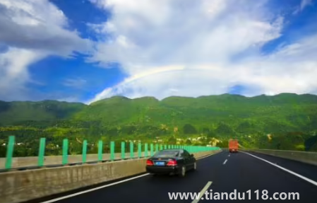 2023春節(jié)高速提前幾個小時上可以嗎(春節(jié)上高速不想錯過免費(fèi)通行時間小指南)(圖1) 2023春節(jié)高速提前幾個小時上可以嗎1