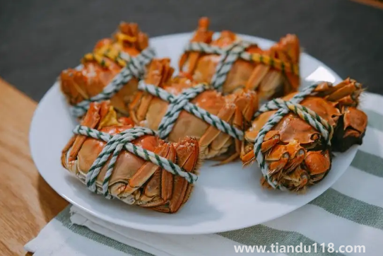 洗螃蟹為什么要放白酒1