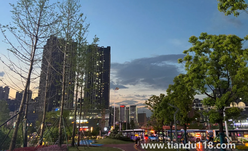 爸爸買房女兒算首套房嗎（有一套商貸再用公積金算首套嗎）