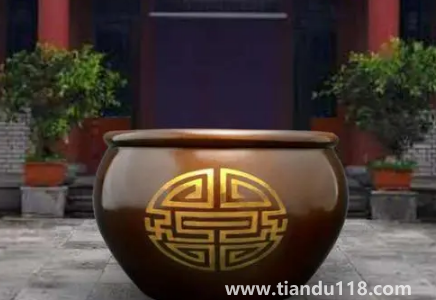 銅的小招財(cái)缸怎樣擺放3