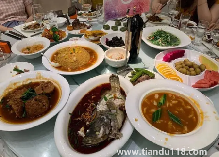 婚宴酒席價(jià)格一般多少錢3