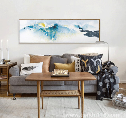 中式客廳沙發(fā)背景墻掛牡丹可以嗎1