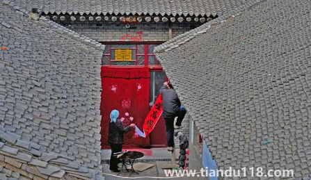 2023過小年能貼春聯(lián)嗎(春聯(lián)一般什么時候貼)(圖2) 2023過小年能貼春聯(lián)嗎2