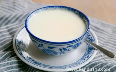 雙皮奶牛奶和蛋清的比例是多少1