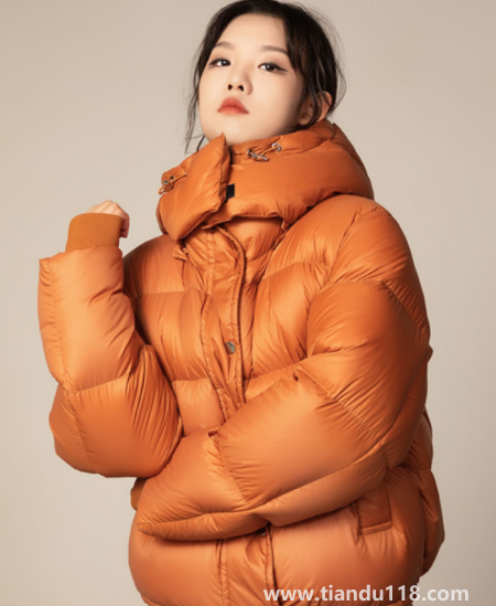 鵝絨服有味道是假的嗎3