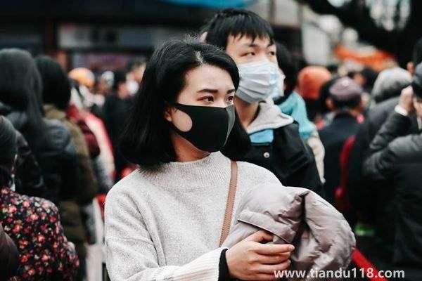 丈夫故意把孩子弄哭丟給發(fā)燒妻子（疫情測(cè)出了陽性，也測(cè)出了人性）