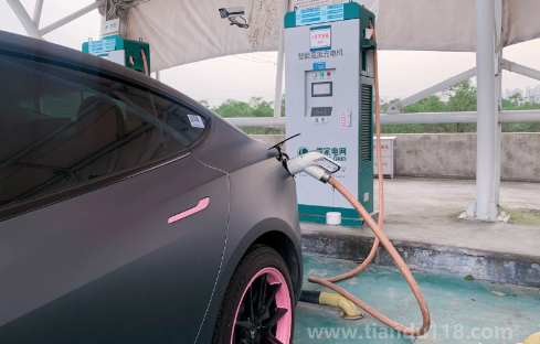 特斯拉可以用220v7kw充電嗎（特斯拉的充電速度）