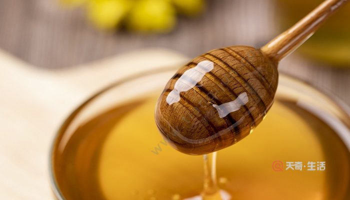 如何用白葡萄酒制作爽膚水